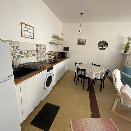 Charmante Maison Pres De La Et Du Centre-ville, Terrasse, Tv, Cuisine Equipee A - Fr-1-709-76 Holiday home *